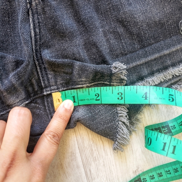 Distressed Bootie Shorts by Cotton ON - Picture 7 of 7